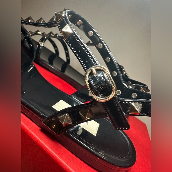 BLACK RUBBER STUDDED VALENTINO SANDALS [WOMENS SIZE 9] - Picture 5 of 11